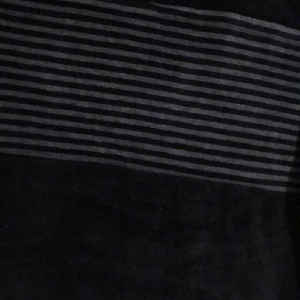 LEVI’S TURTLE NECK VELVET STRIPED SWEATER GREY - Picture 6 of 8
